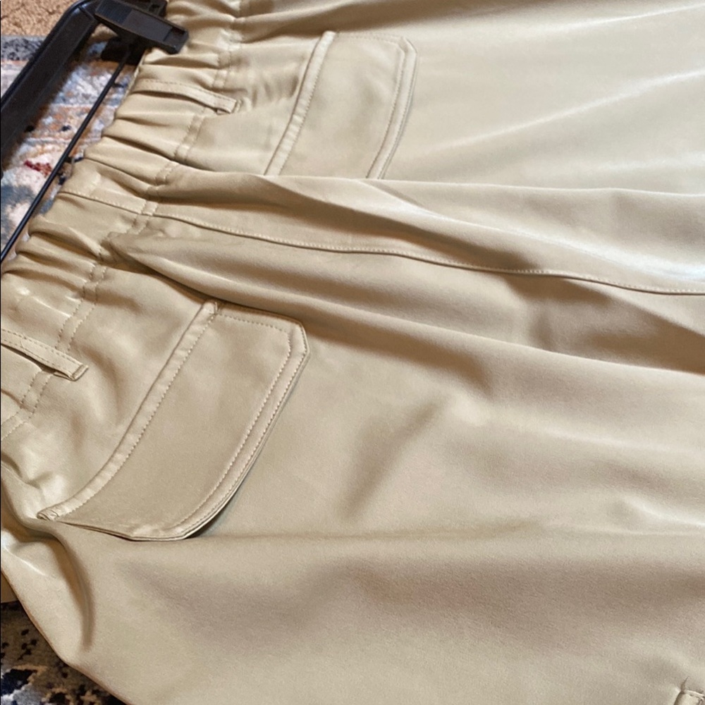 Joie Cargo Pants with Relaxed Fit and Elastic Cuffs - Picture 3 of 14